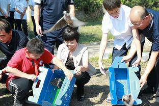 ?能顶住吗？加泰电台：16岁亚马尔可能下赛季接过巴萨10号